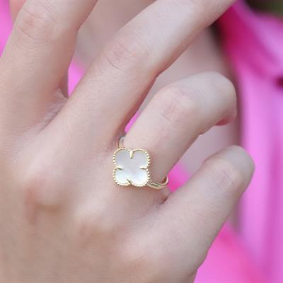 İkonik Alhambra Sedef Taşlı Gold Kaplama Gümüş Yüzük