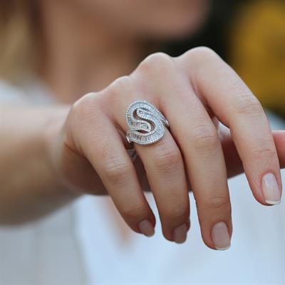 Işıltılı S Modeli Zirkon Taşlı Gümüş Yüzük