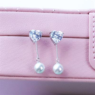 Kalp İnci Detaylı Sallantı Zarif Gümüş Küpe