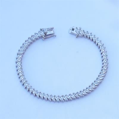 Mekik Modeli Zirkon Taşlı Su Yolu Gümüş Bileklik