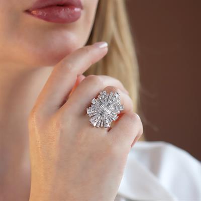 Pırlanta Modeli Mozanit Taşlı Gümüş Yüzük