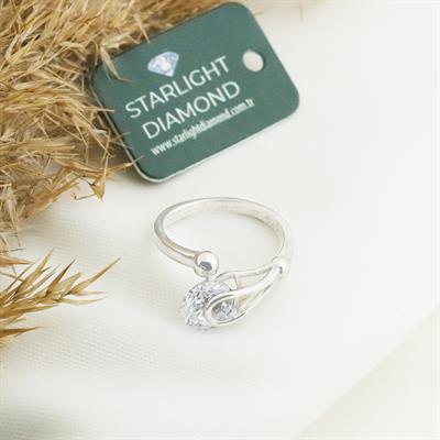 Round Kesim Tasarım Tek Taş Starlight Diamond Gümüş Yüzük