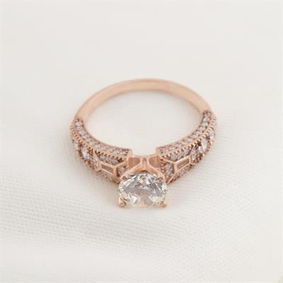 Round Kesim tasarım Rose Gold Kaplama Sky Diamond Yüzük