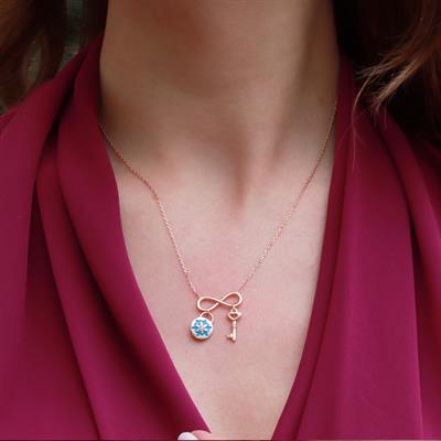 Sonsuzluğun Anahtarı Mineli Çift Taraflı Rose Gold Kaplama Gümüş Kolye