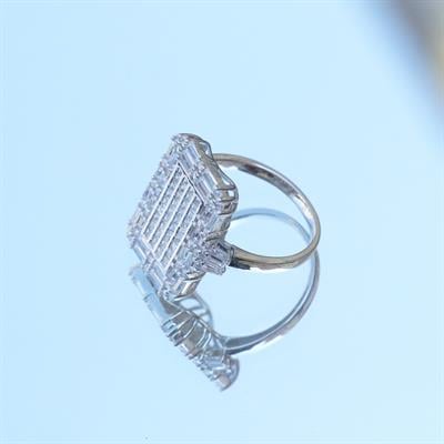 Square Kesim Baget Taşlı Gümüş Yüzük