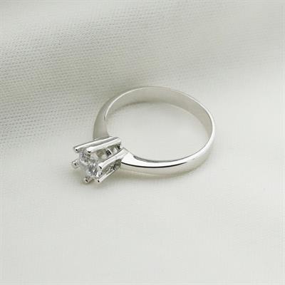 Starlight Diamond 6 Tırnaklı Tek Taş Gümüş Yüzük
