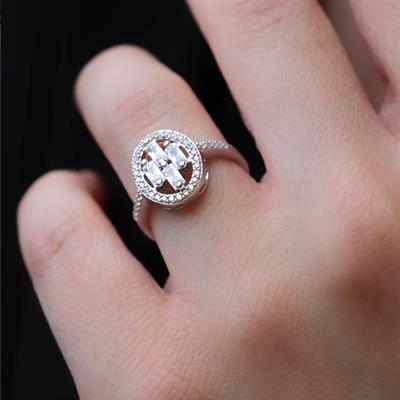 Starlight Diamond Elips Zirkon Taş Ortası 4 Baget Pırlanta Montür Gümüş Takım