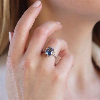 Tanzanit Taşlı Kare Lotus Çiçeği Gümüş Yüzük