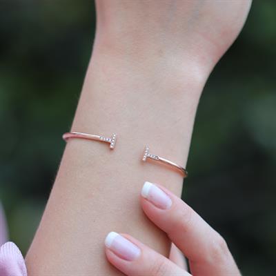 Tiff Modeli Zirkon Taşlı Rose Gold Kaplama Kelepçe