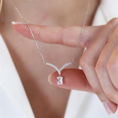 V Baget Modeli Gümüş Kolye
