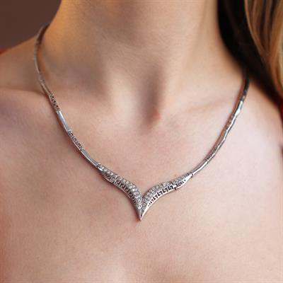 V Model Taşlı Gerdanlık