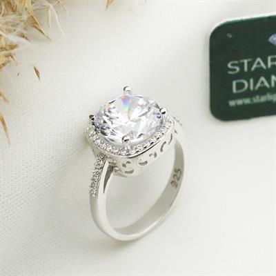 Yanları Pırıltılı Taşlarla Süslenmiş 3.00 ct Starlight Diamond Tektaş