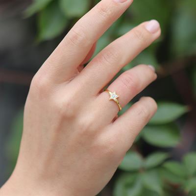 Yıldız Zirkon Taşlı Minimal Gümüş Yüzük