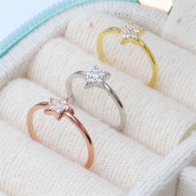 Yıldız Zirkon Taşlı Minimal Gümüş Yüzük