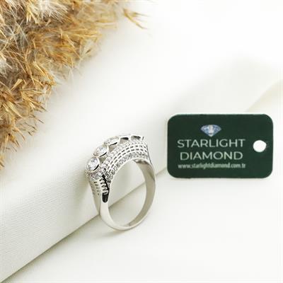 Zirkon Taş Çerçeveli Yüksek Montür Model 5 Taş Starlight Diamond Gümüş Yüzük