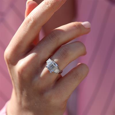 Zirkon Taşlı Gümüş Yüzük