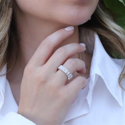 Zirkon Taşlı İstiridye Tamtur Gümüş Yüzük