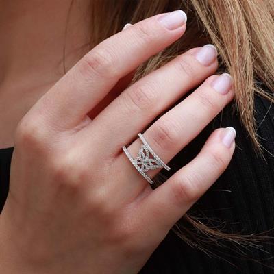 Zirkon Taşlı Kelebek Model Gümüş Yüzük