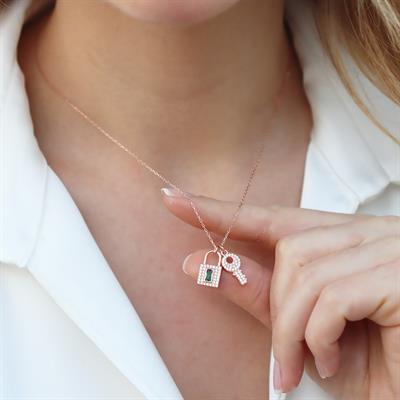 Zirkon Taşlı Kilit ve Anahtar Figürlü Rose Gold Kaplama Gümüş Kolye