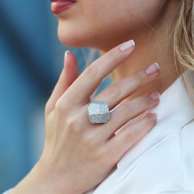 Zirkon Taşlı Küp Gümüş Yüzük