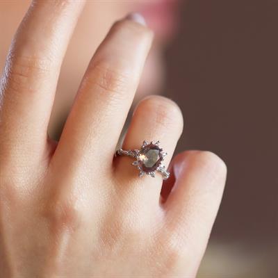 Zultanit Taşlı Elips Lotus Çiçeği Gümüş Yüzük