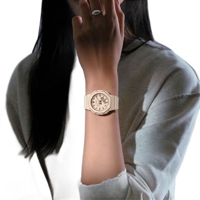 Casio GMA-P2110-4ADR Kadın Kol Saati