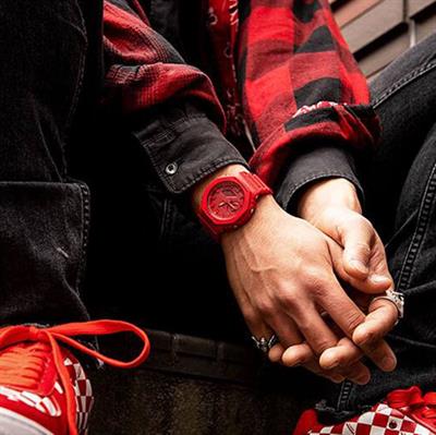 Casio Iconic GA-2100-4ADR Erkek Kol Saati