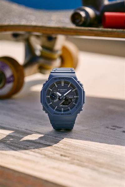 Casio Iconic GA-B2100-2ADR Erkek Kol Saati