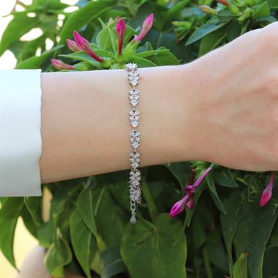 Çiçek Kare Taşlı Gümüş Bileklik