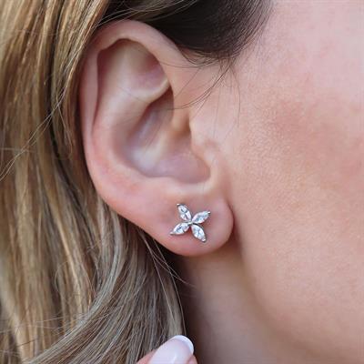 Çiçek Nokta Gümüş Küpe