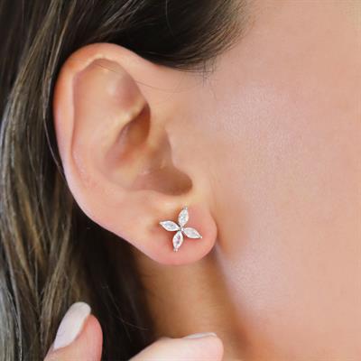 Çiçek Nokta Gümüş Küpe