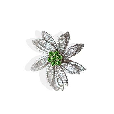 Çiçek Tasarım Baget Kesim Ortası Yeşil Zirkon Taşlı Gümüş Yüzük
