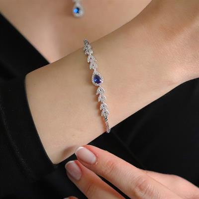 Damla Başak Modeli Safir Taşlı Gümüş Set 