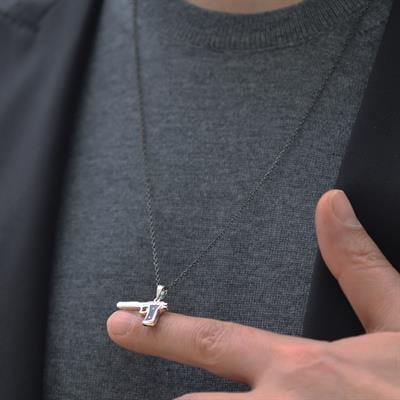 Figürlü Siyah Rodyum Kaplama Gümüş Kolye