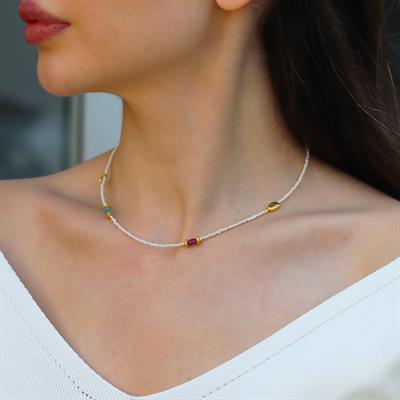 İncili Figürlü Doğaltaşlı Gold Gümüş Kolye