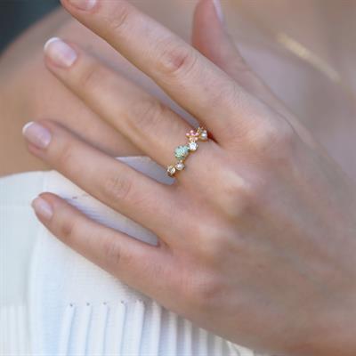 İstiridye Taşlı Çiçekli Gümüş Yüzük