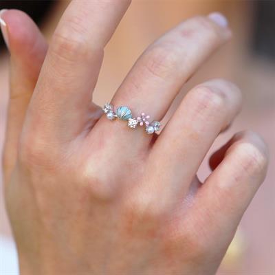 İstiridye Taşlı Çiçekli Gümüş Yüzük