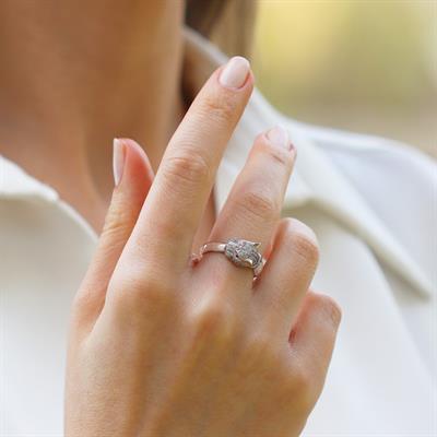 Kaplan Başlı Zirkon Taşlı Gümüş Yüzük