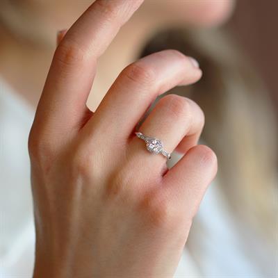 Kare Taşlı Mini Gümüş Yüzük