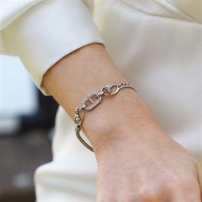 Kelebek Trend Zirkon Taşlı Gümüş Bileklik