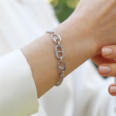 Kelebek Trend Zirkon Taşlı Gümüş Bileklik