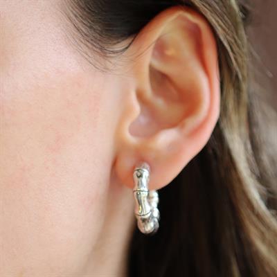 Kemik Bombeli Gümüş Küpe