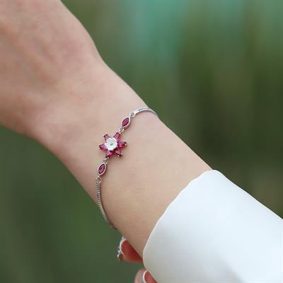 Lotus Modeli Pembe Zirkon Taşlı Gümüş Bileklik