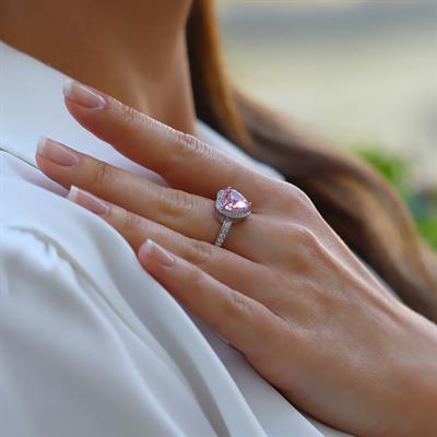 Pembe Taşlı Kalp Modeli Gümüş Yüzük