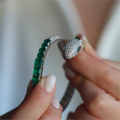 Serpent Model Zirkon Taşlı Gümüş Kelepçe
