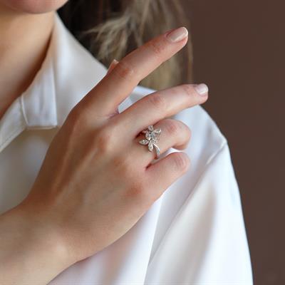 Sky Diamond Çiçek Modeli Zarif Gümüş Yüzük
