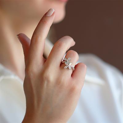Sky Diamond Çiçek Modeli Zarif Gümüş Yüzük