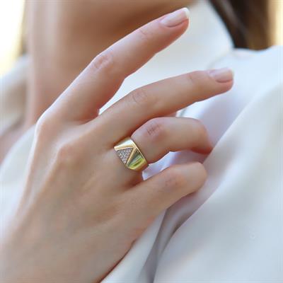 Üçgen Taşlı Gold Ayarlanabilir Gümüş Yüzük