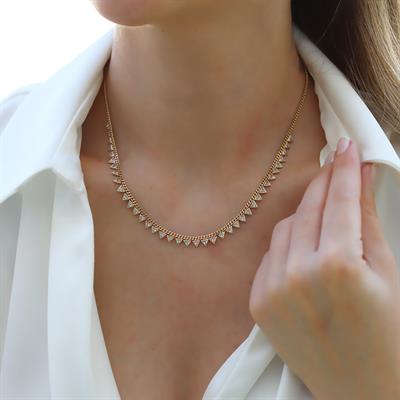 Üçgen Taşlı Gold Kaplama Trend Gümüş Kolye