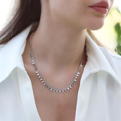 Üçgen Trend Pul Gümüş Kolye